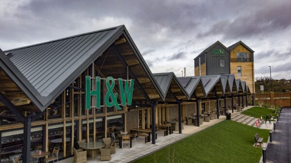 hall-and-woodhouse-wichelstowe-swindon-pub-exterior-front-1