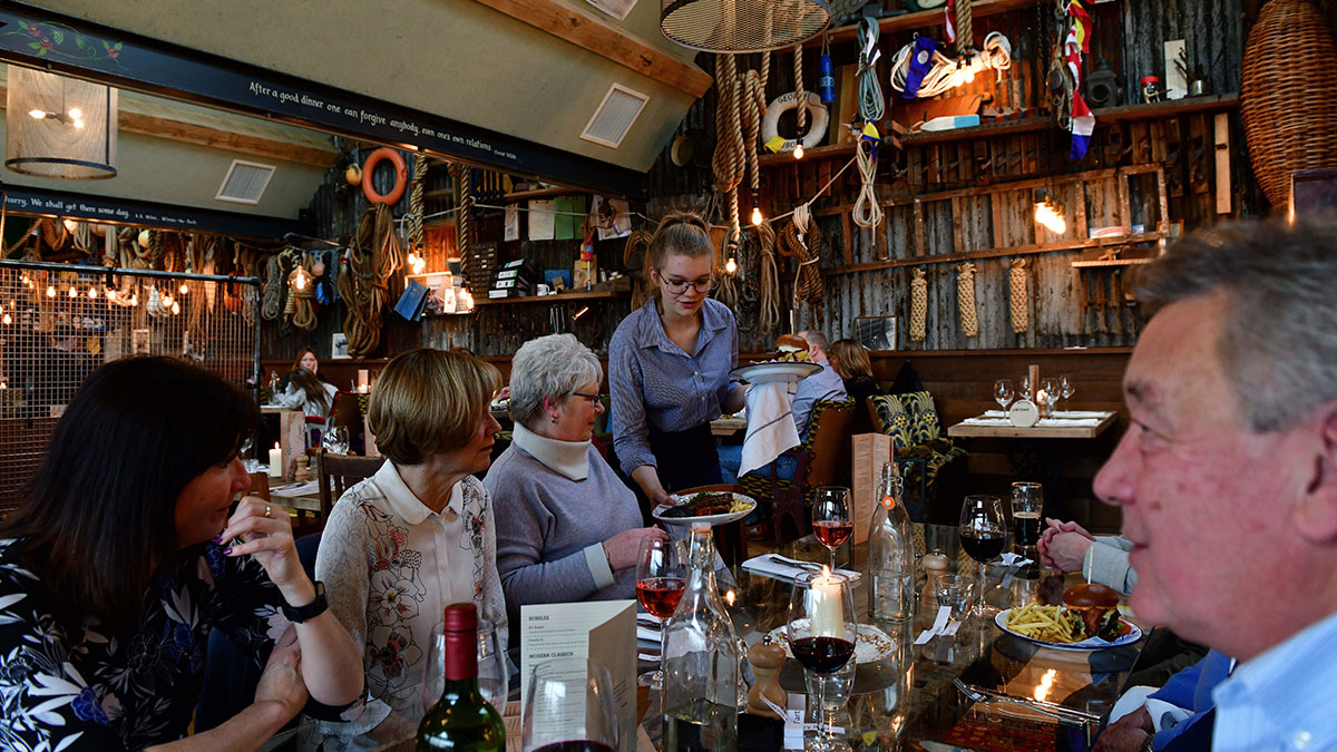 Hall & Woodhouse Wichelstowe restaurant 1
