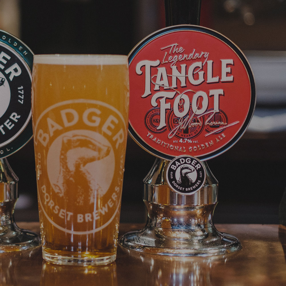 HWsq-BreweryLP-TwocolsignpostTILE-Beers
